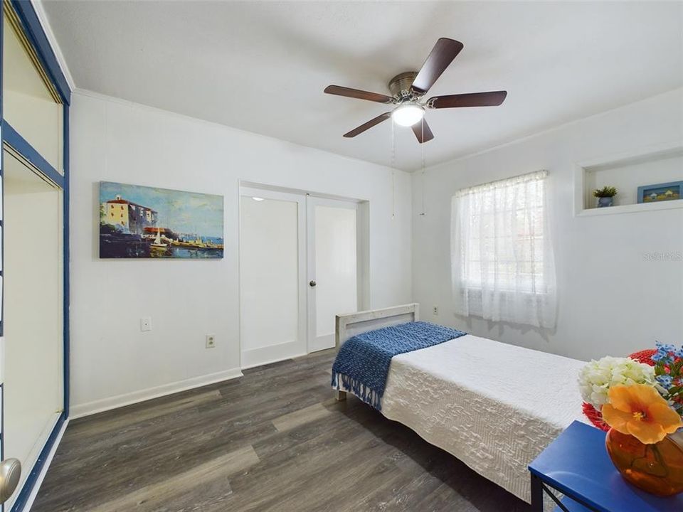 For Sale: $329,900 (3 beds, 2 baths, 1500 Square Feet)
