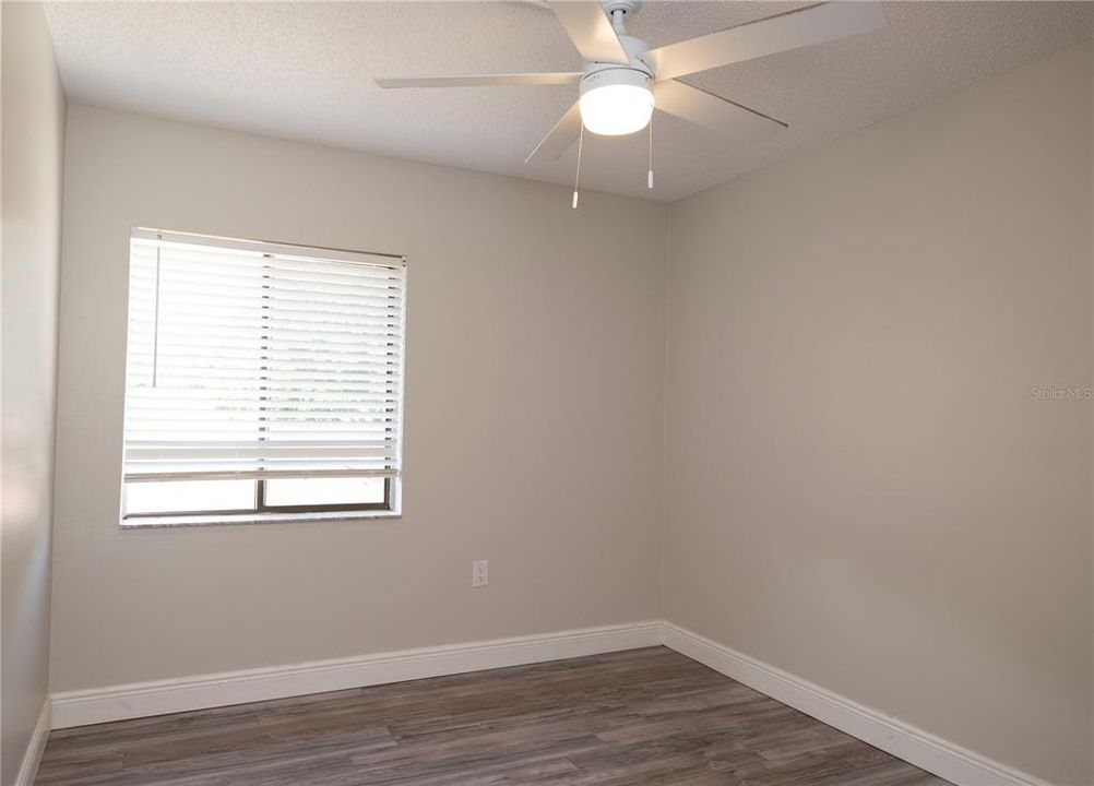 Active With Contract: $2,200 (3 beds, 1 baths, 1257 Square Feet)