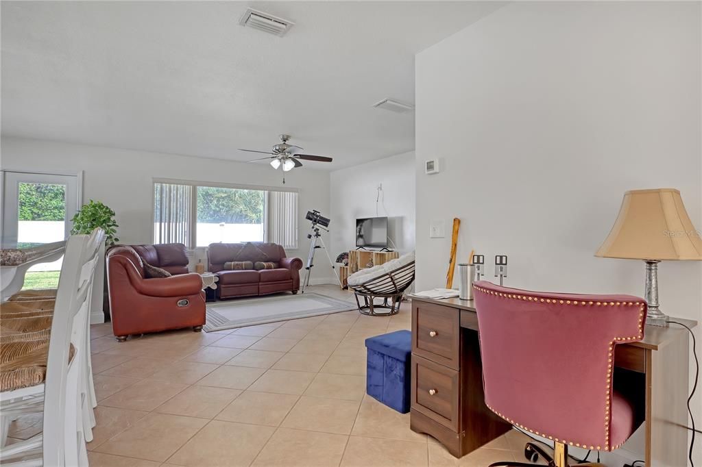 For Sale: $313,000 (3 beds, 2 baths, 1200 Square Feet)