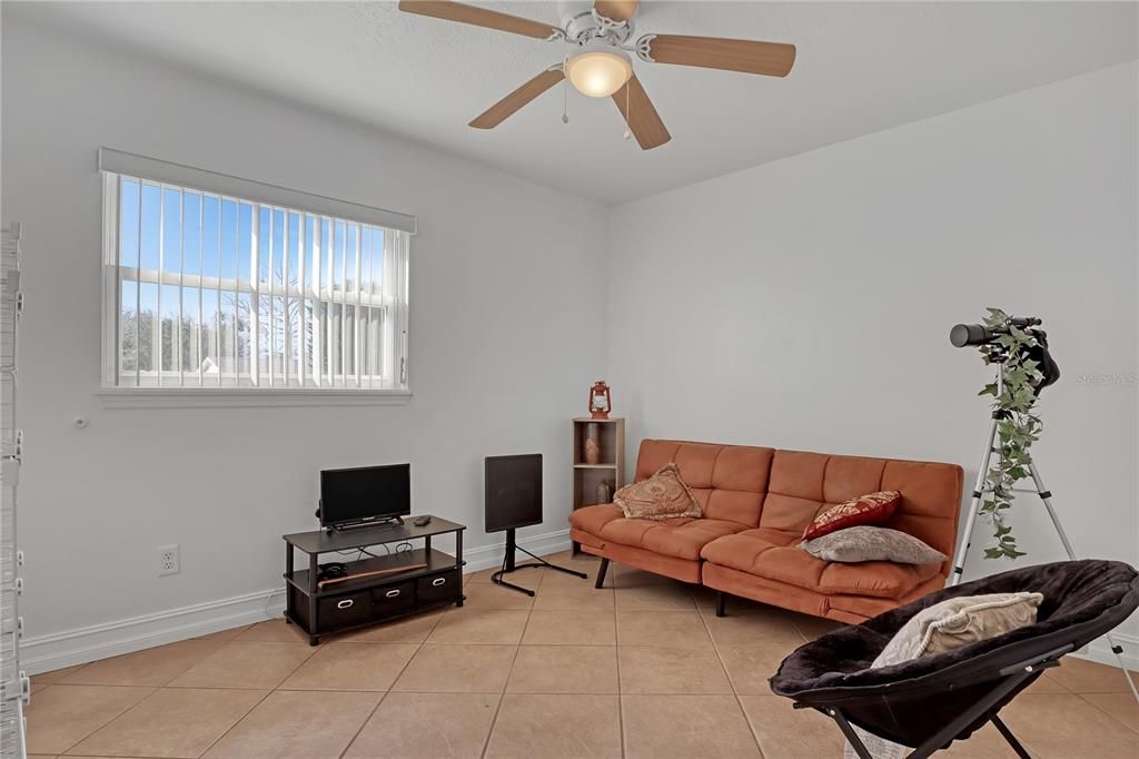 For Sale: $315,000 (3 beds, 2 baths, 1200 Square Feet)