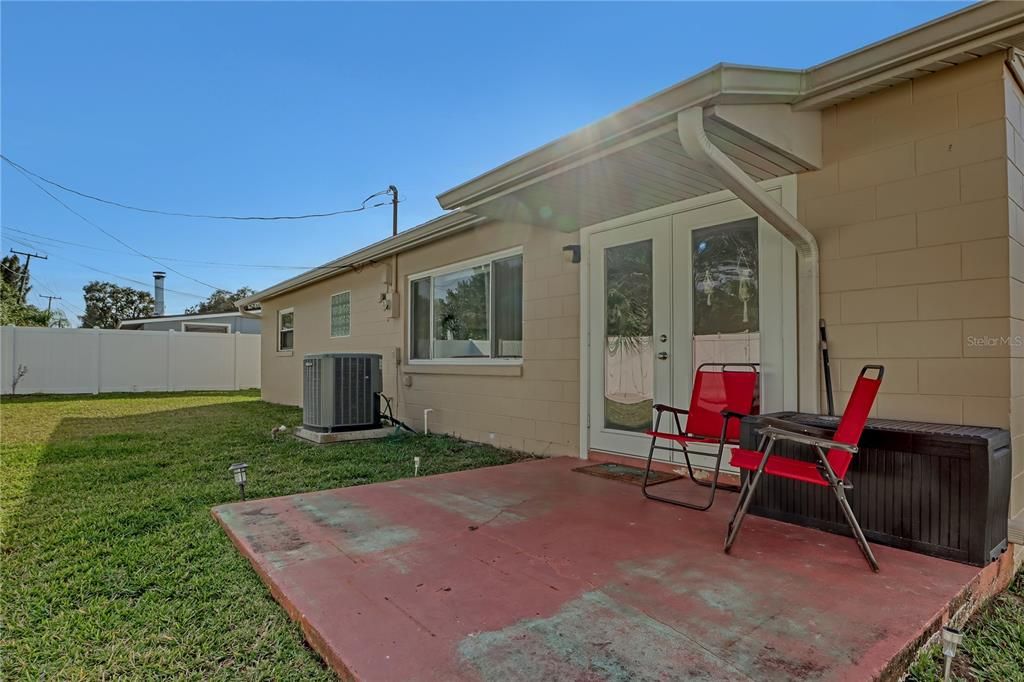 For Sale: $315,000 (3 beds, 2 baths, 1200 Square Feet)