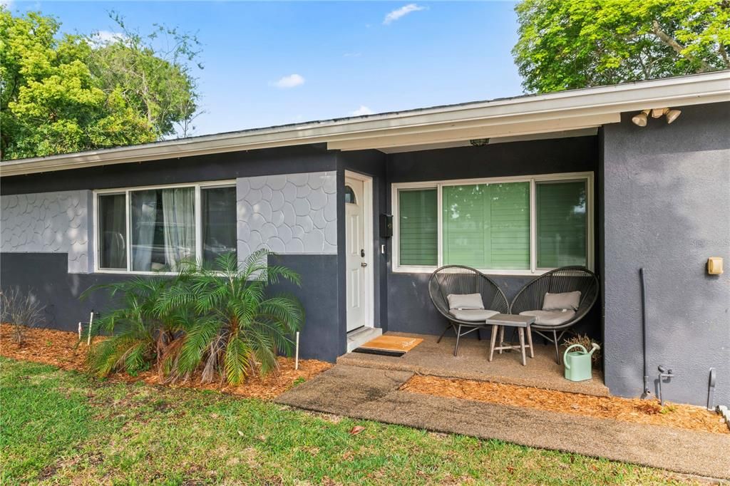 Active With Contract: $449,900 (2 beds, 2 baths, 1299 Square Feet)