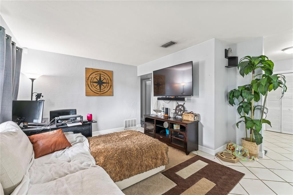 Active With Contract: $449,900 (2 beds, 2 baths, 1299 Square Feet)