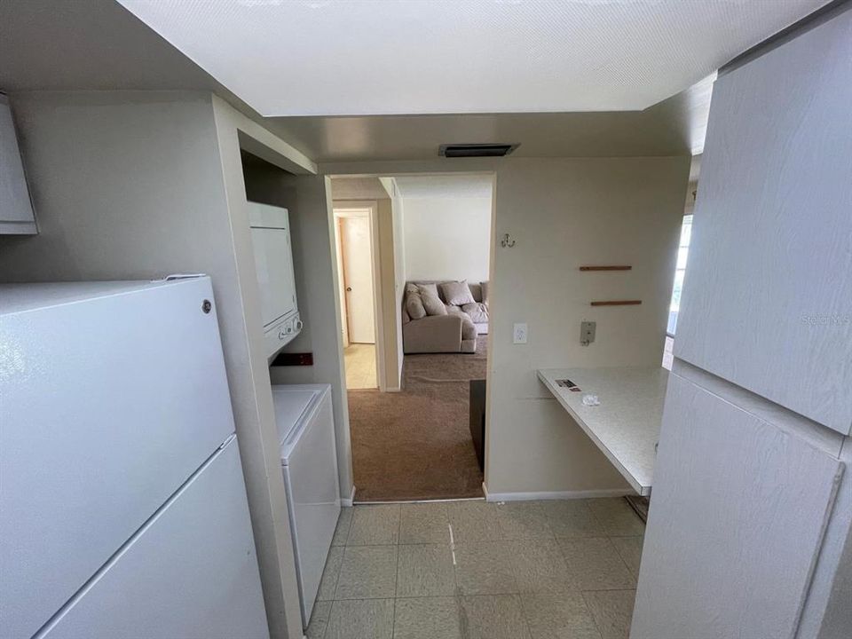 For Sale: $112,000 (2 beds, 1 baths, 1054 Square Feet)