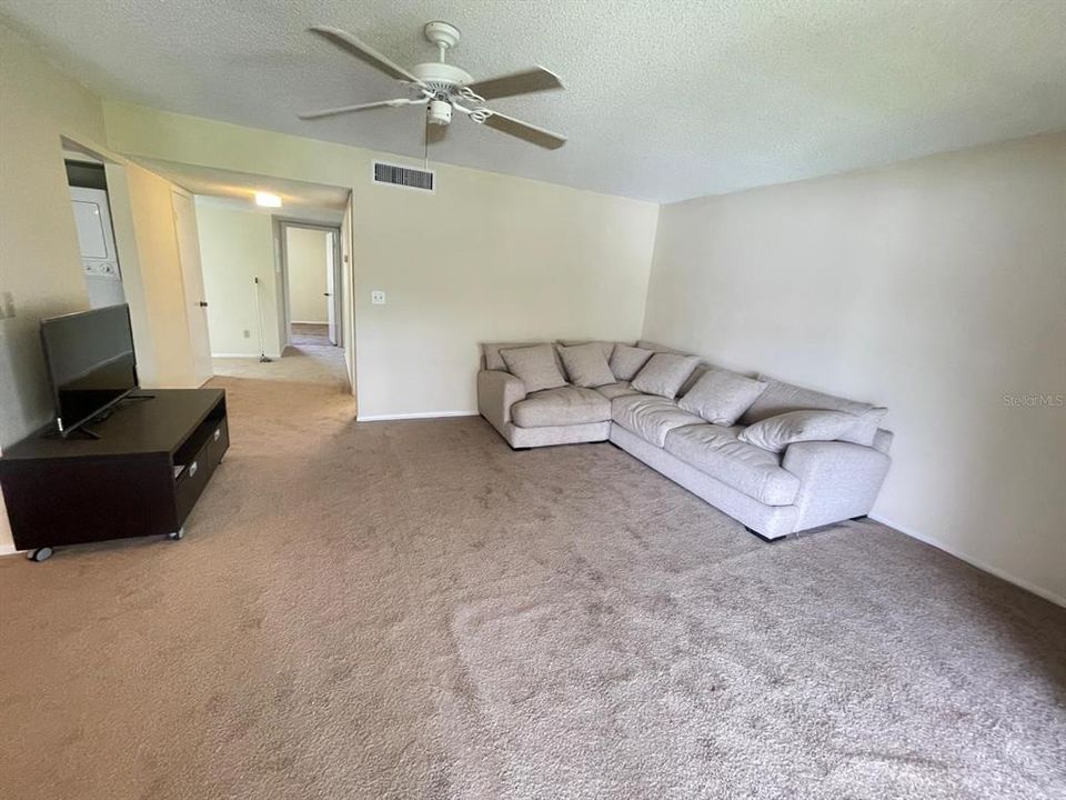 For Sale: $112,000 (2 beds, 1 baths, 1054 Square Feet)