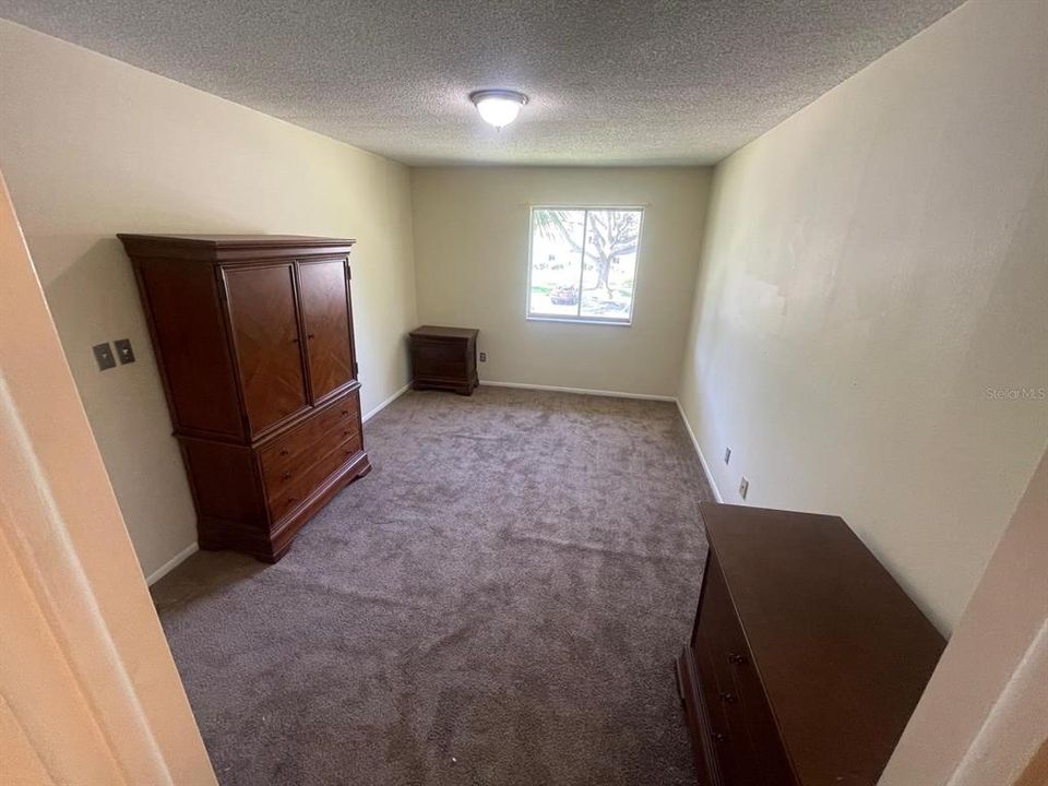 For Sale: $112,000 (2 beds, 1 baths, 1054 Square Feet)