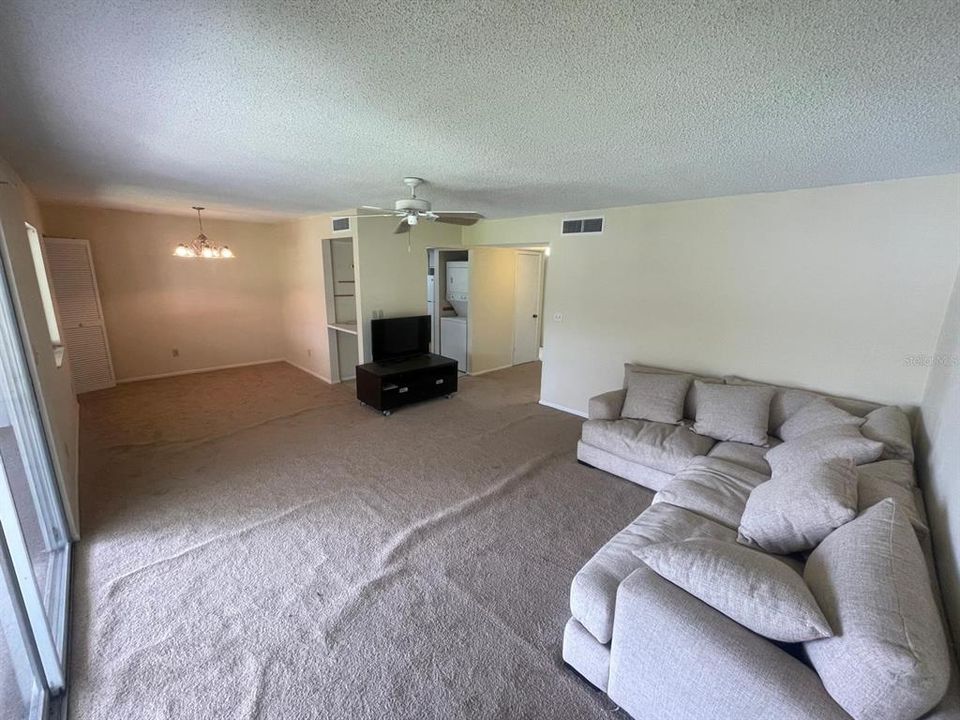 For Sale: $112,000 (2 beds, 1 baths, 1054 Square Feet)