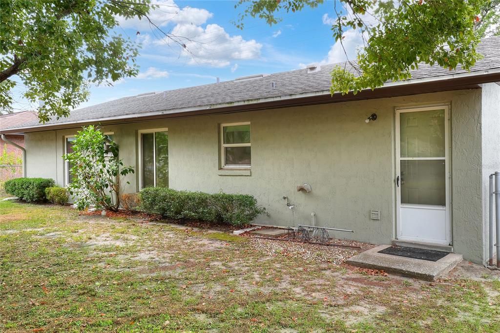 Active With Contract: $249,900 (3 beds, 1 baths, 1018 Square Feet)