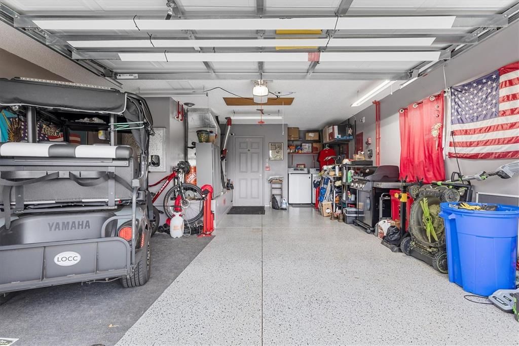 Matching Epoxy Painted Garage Floor