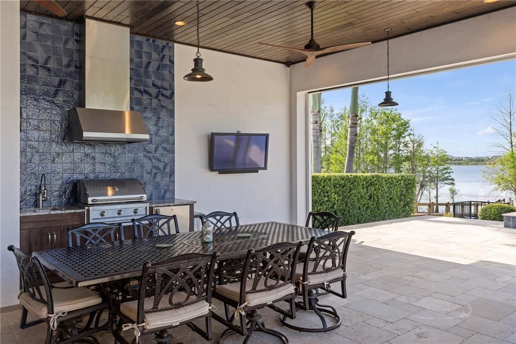 Recently Sold: $2,850,000 (5 beds, 5 baths, 4464 Square Feet)