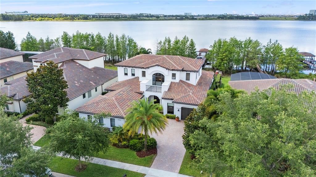 Recently Sold: $2,850,000 (5 beds, 5 baths, 4464 Square Feet)