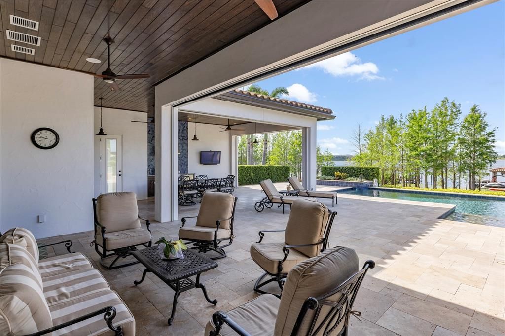 Recently Sold: $2,850,000 (5 beds, 5 baths, 4464 Square Feet)