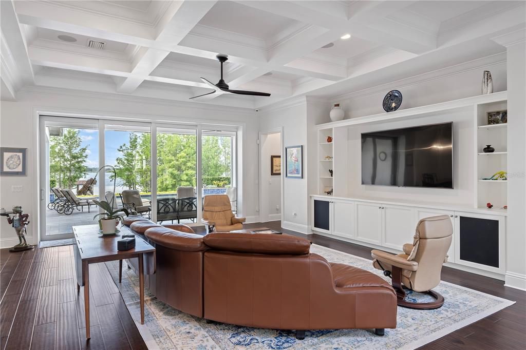 Recently Sold: $2,850,000 (5 beds, 5 baths, 4464 Square Feet)