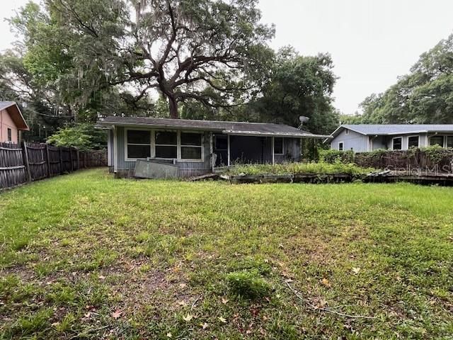Recently Sold: $70,000 (3 beds, 2 baths, 1044 Square Feet)