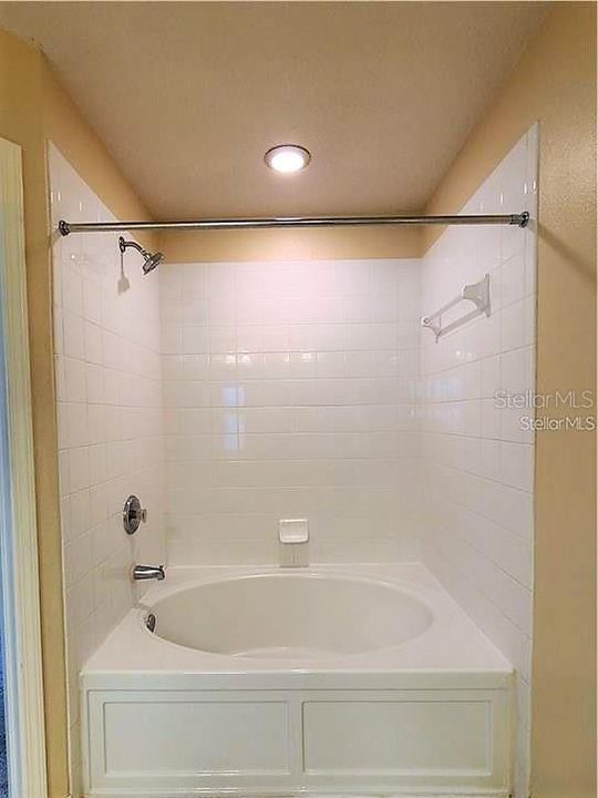 En Renta: $1,999 (3 camas, 2 baños, 1588 Pies cuadrados)