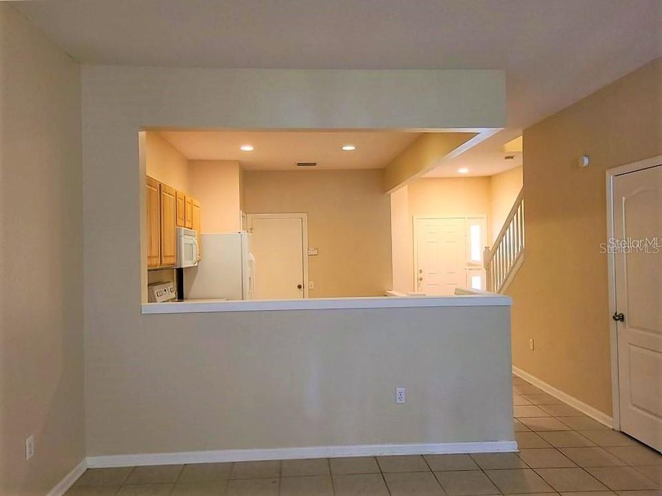 For Rent: $1,999 (3 beds, 2 baths, 1588 Square Feet)