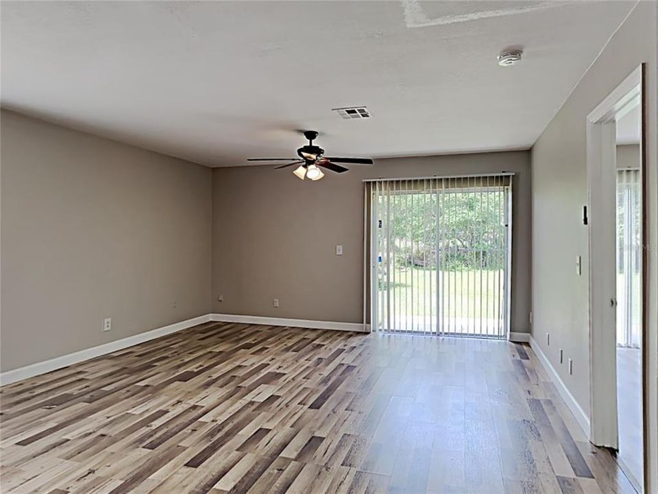 For Rent: $2,095 (3 beds, 2 baths, 1260 Square Feet)