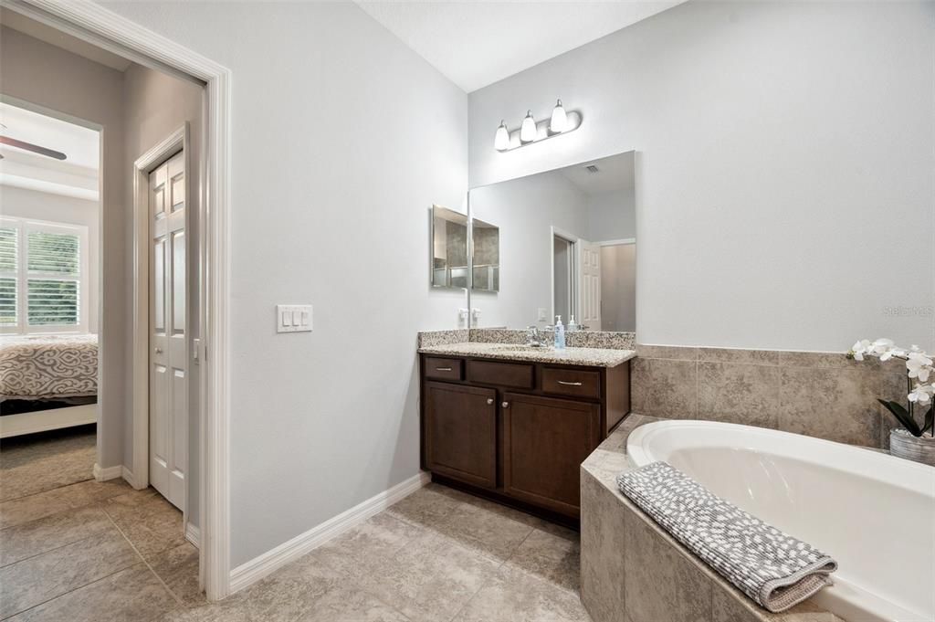 Active With Contract: $539,000 (2 beds, 2 baths, 1714 Square Feet)