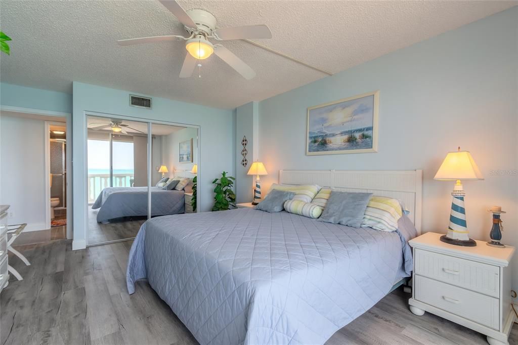 Recently Sold: $445,999 (2 beds, 2 baths, 1312 Square Feet)