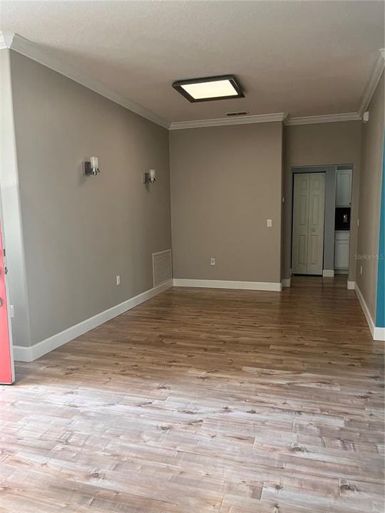 Recently Rented: $1,975 (3 beds, 2 baths, 2026 Square Feet)