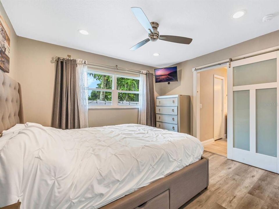 Active With Contract: $379,900 (3 beds, 2 baths, 1253 Square Feet)