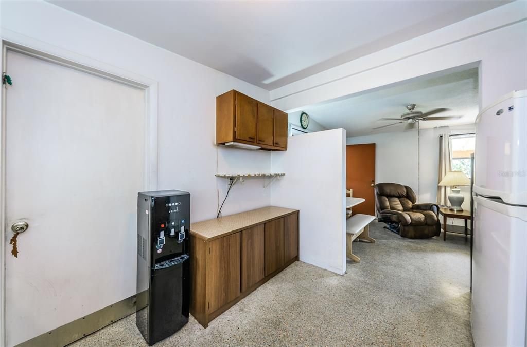 Vendido Recientemente: $339,000 (3 camas, 1 baños, 960 Pies cuadrados)