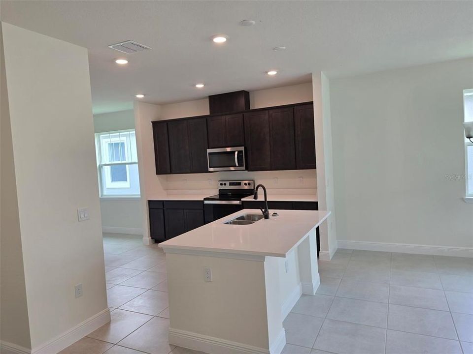 For Sale: $363,048 (3 beds, 2 baths, 1937 Square Feet)