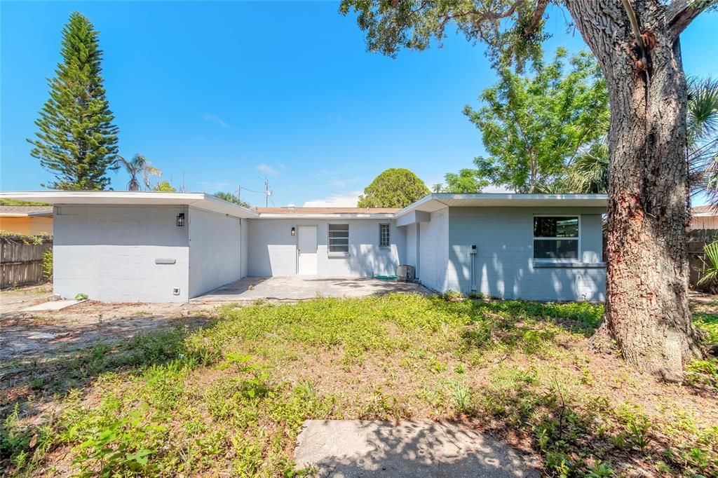 Active With Contract: $214,900 (3 beds, 1 baths, 1261 Square Feet)