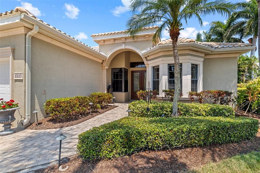 Recently Sold: $1,200,000 (3 beds, 2 baths, 3080 Square Feet)