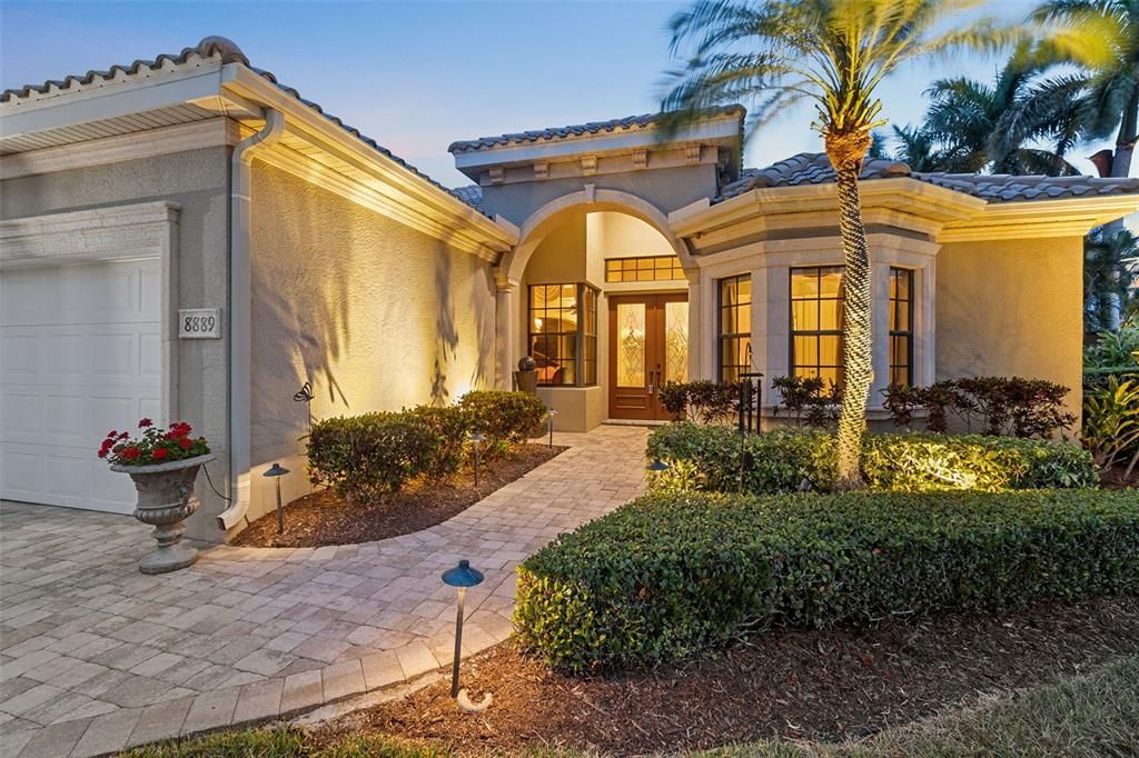 Recently Sold: $1,200,000 (3 beds, 2 baths, 3080 Square Feet)