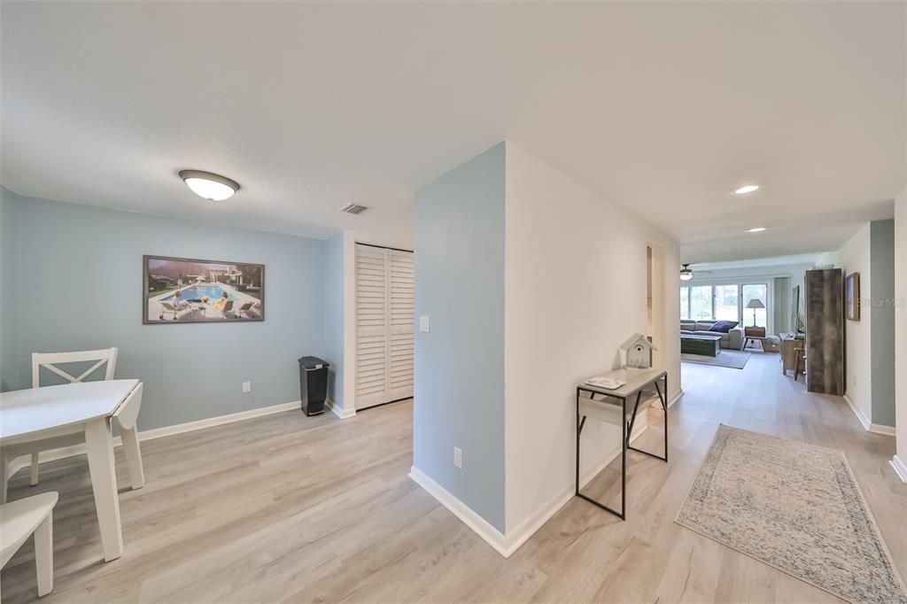 For Sale: $425,000 (2 beds, 2 baths, 1556 Square Feet)
