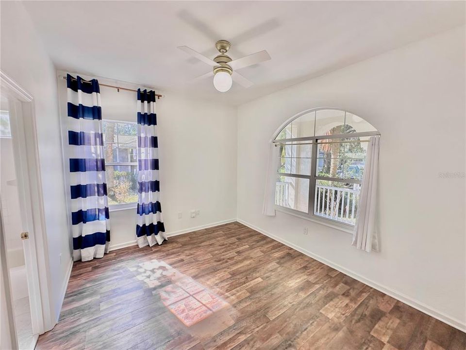 For Sale: $450,000 (3 beds, 3 baths, 1720 Square Feet)