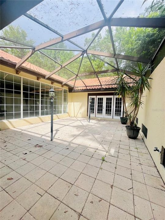 En Venta: $675,000 (4 camas, 3 baños, 2967 Pies cuadrados)