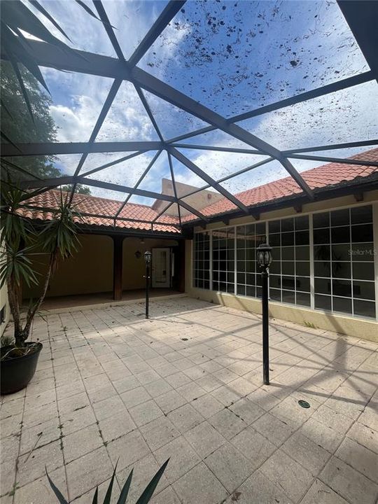 En Venta: $675,000 (4 camas, 3 baños, 2967 Pies cuadrados)