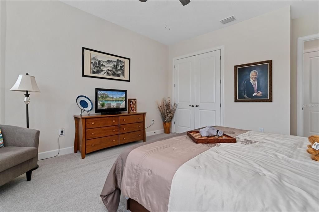 Active With Contract: $1,100,000 (3 beds, 3 baths, 3042 Square Feet)