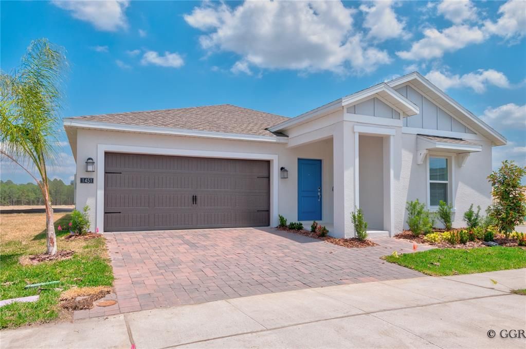 Active With Contract: $2,450 (3 beds, 2 baths, 1555 Square Feet)