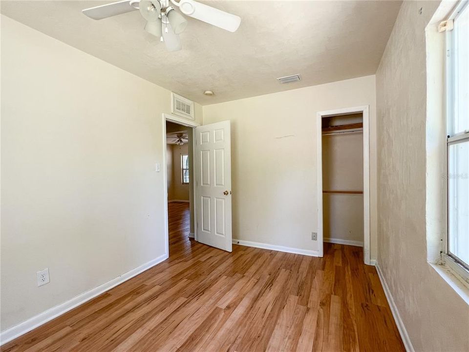 For Sale: $127,500 (2 beds, 1 baths, 624 Square Feet)