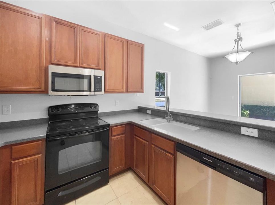 For Sale: $309,000 (3 beds, 2 baths, 1511 Square Feet)