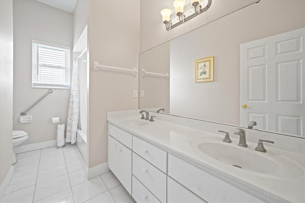 Active With Contract: $384,900 (3 beds, 2 baths, 1874 Square Feet)