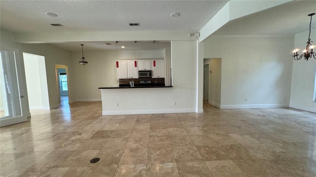 For Rent: $4,900 (5 beds, 4 baths, 2964 Square Feet)