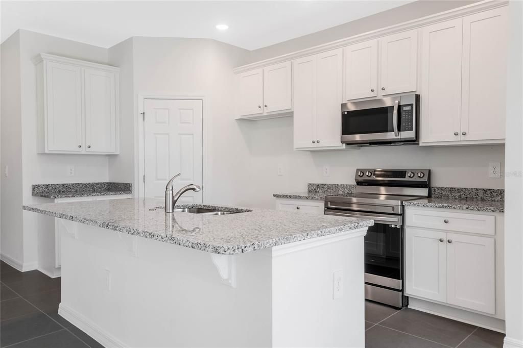 For Sale: $324,990 (3 beds, 2 baths, 1589 Square Feet)