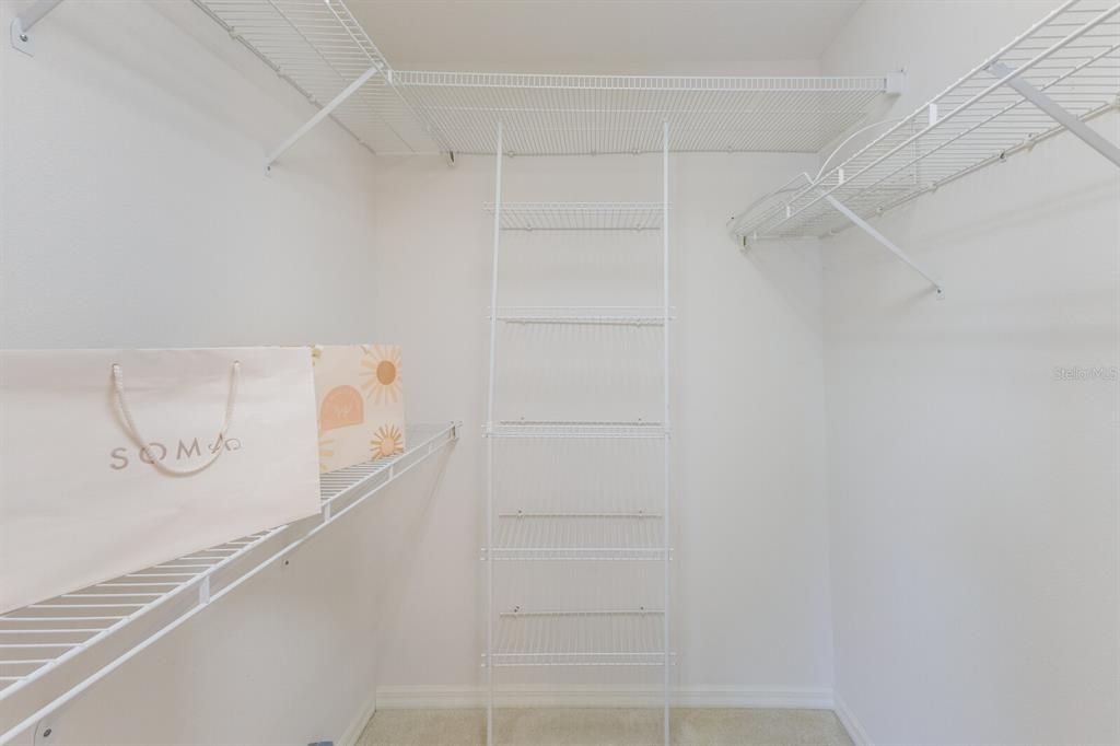 walk-in closet