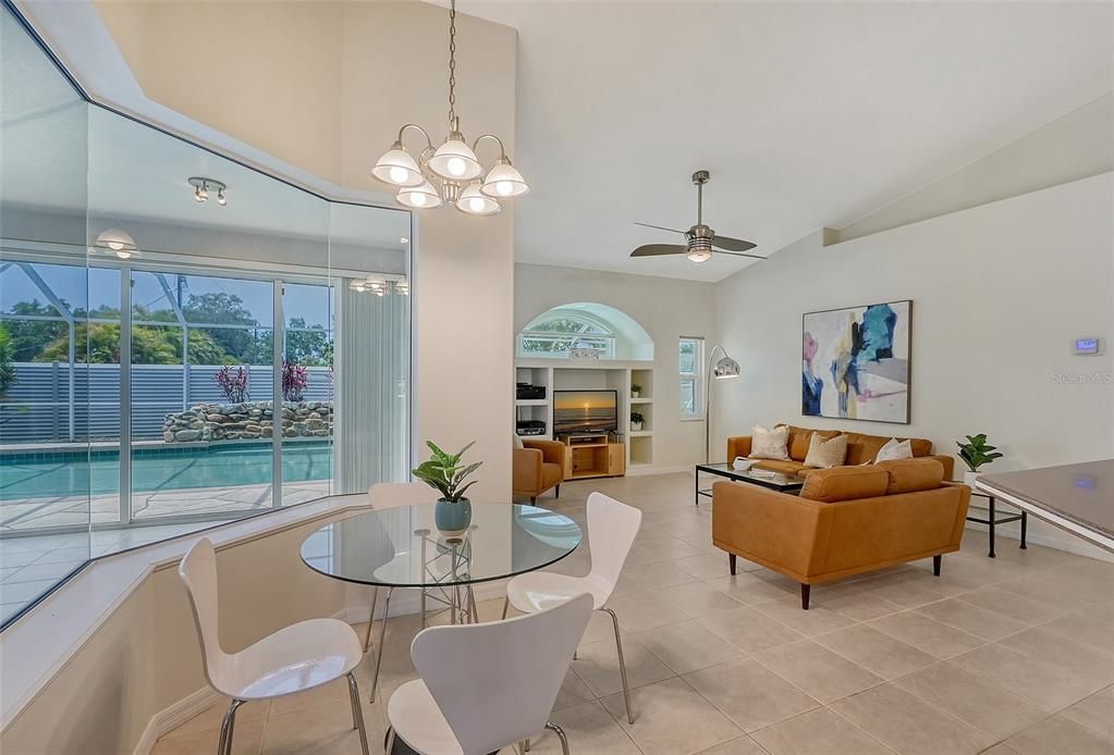 Recently Sold: $695,000 (3 beds, 2 baths, 2071 Square Feet)