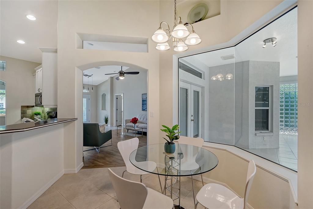 Recently Sold: $695,000 (3 beds, 2 baths, 2071 Square Feet)