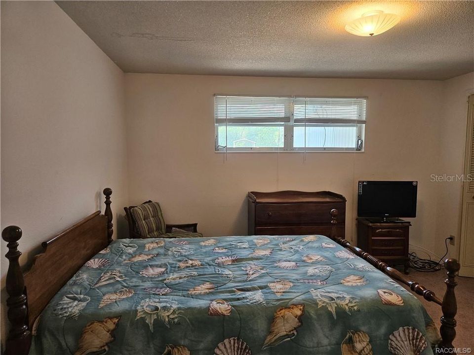 For Sale: $165,000 (2 beds, 2 baths, 1146 Square Feet)