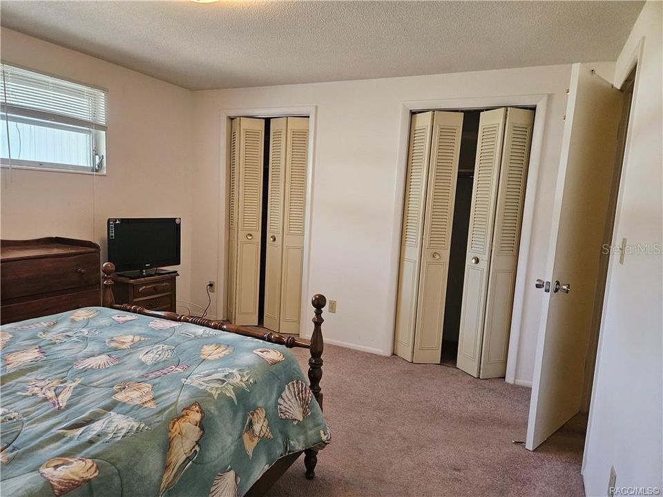 For Sale: $159,000 (2 beds, 2 baths, 1146 Square Feet)