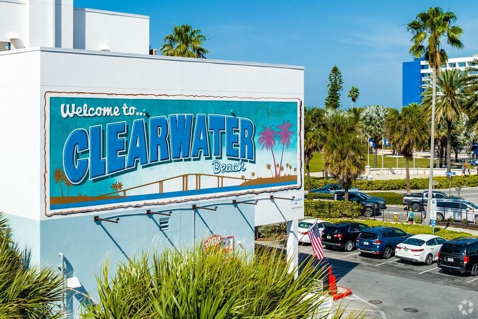 5 minute drive to Award Winning Clearwater Beach