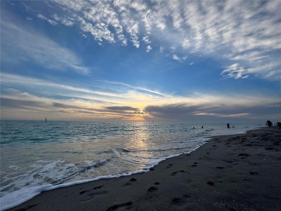 Englewood Beach is approx 15 minutes away!