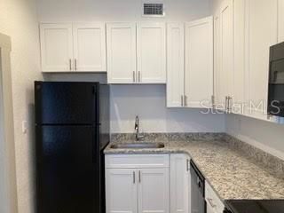 For Rent: $1,500 (2 beds, 2 baths, 800 Square Feet)