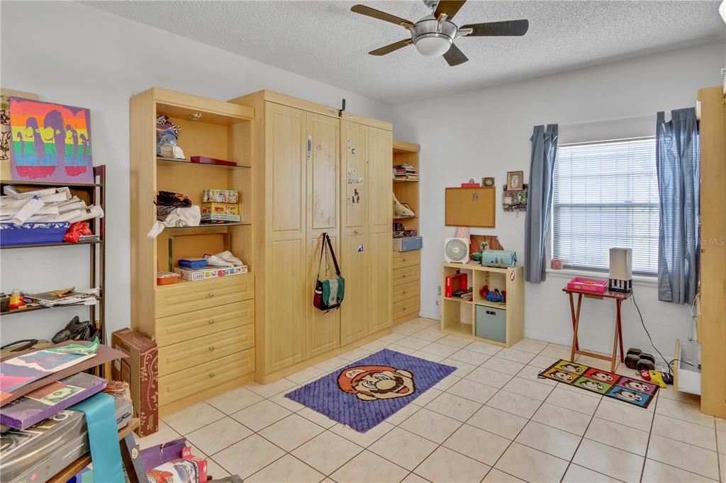 For Sale: $349,000 (2 beds, 2 baths, 1362 Square Feet)
